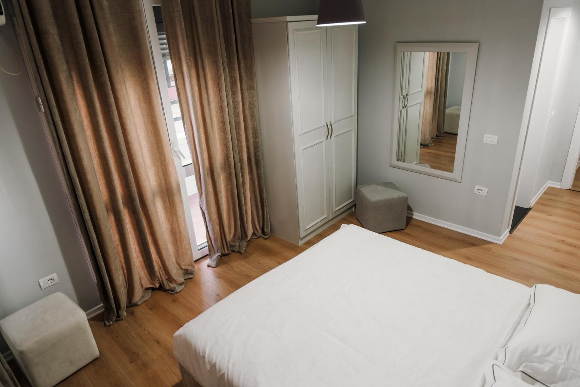 Hotel Urban *